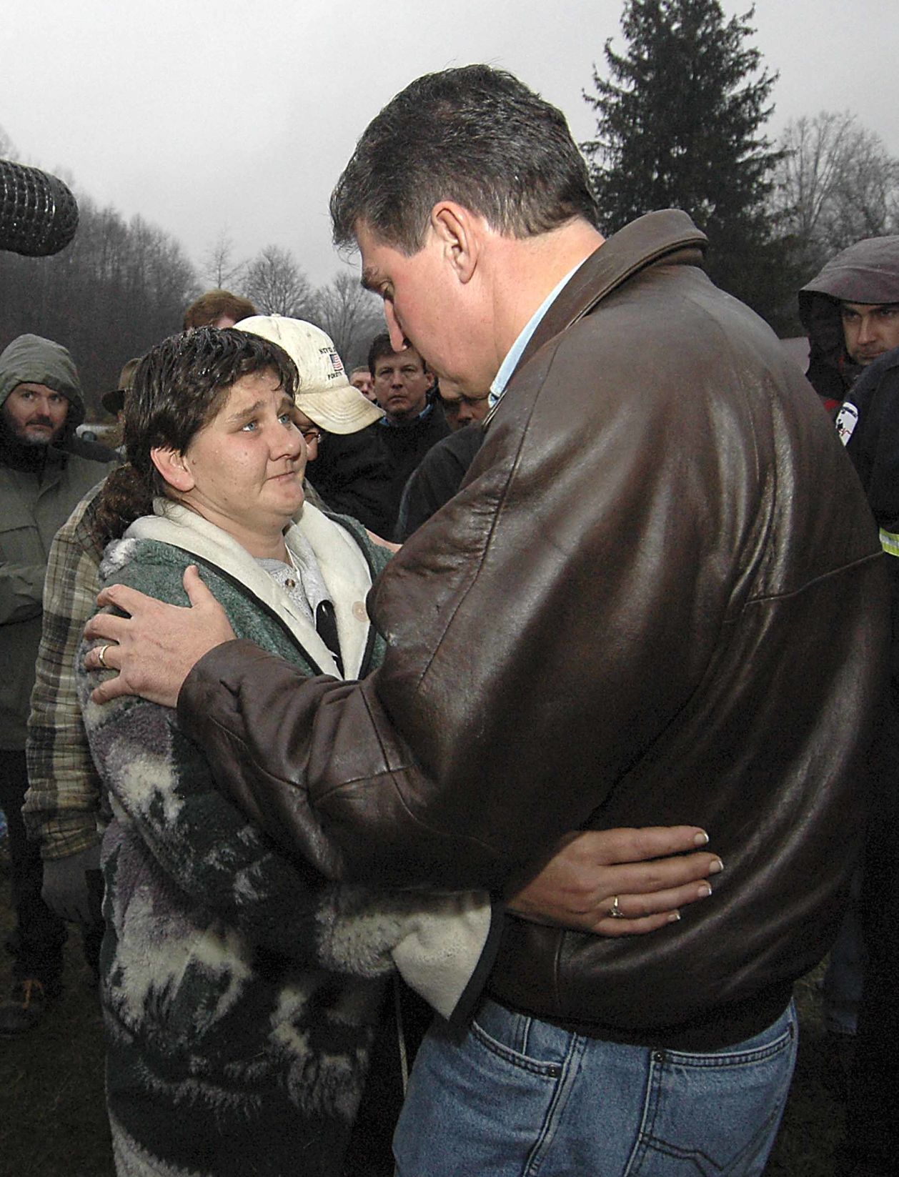 DSC_5476 gov with fiance of dead miner. at Sago Mine